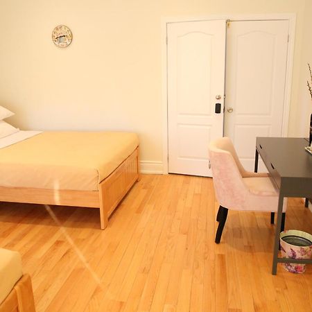 Bed and Breakfast Xiao Wang Торонто Экстерьер фото