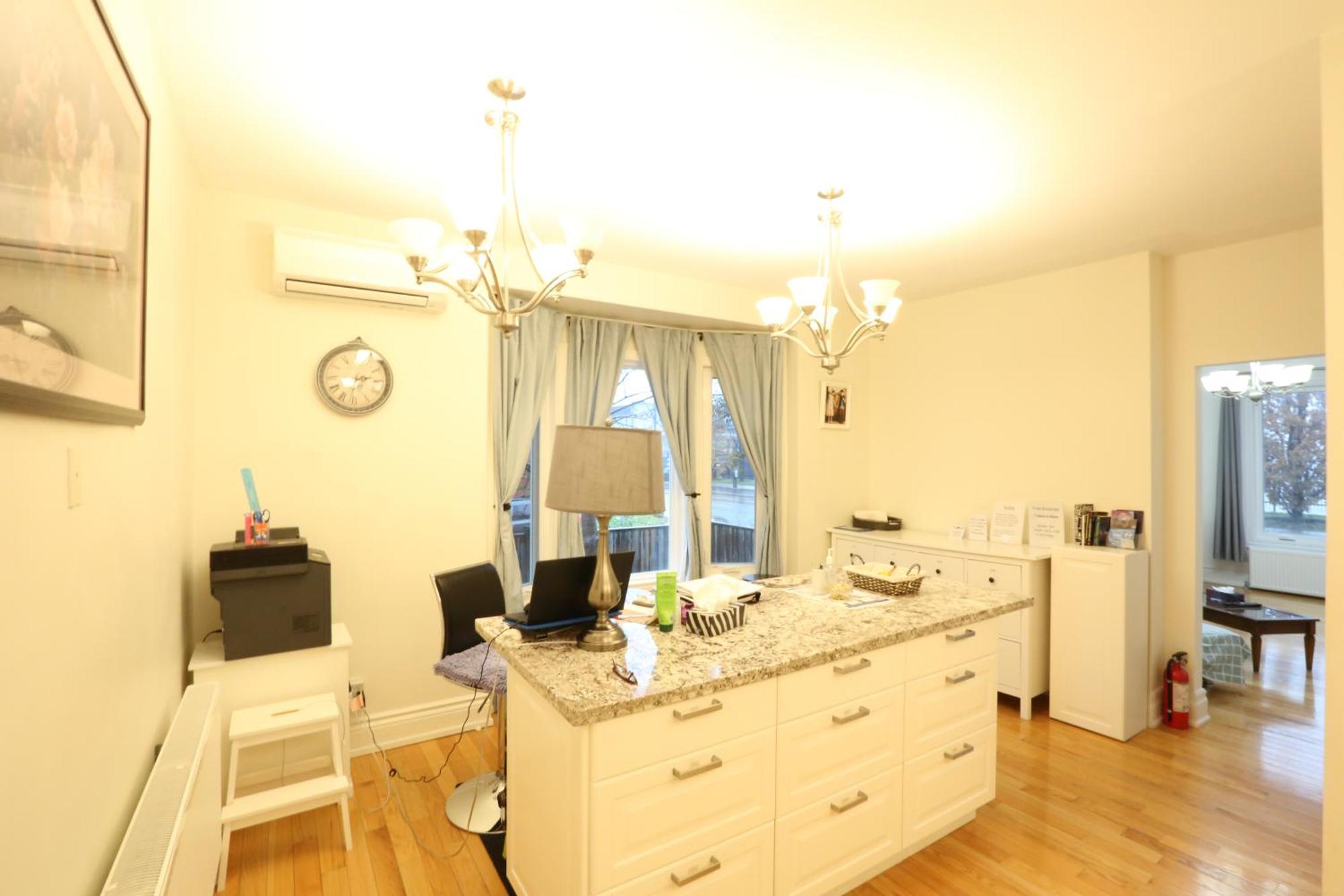Bed and Breakfast Xiao Wang Торонто Экстерьер фото